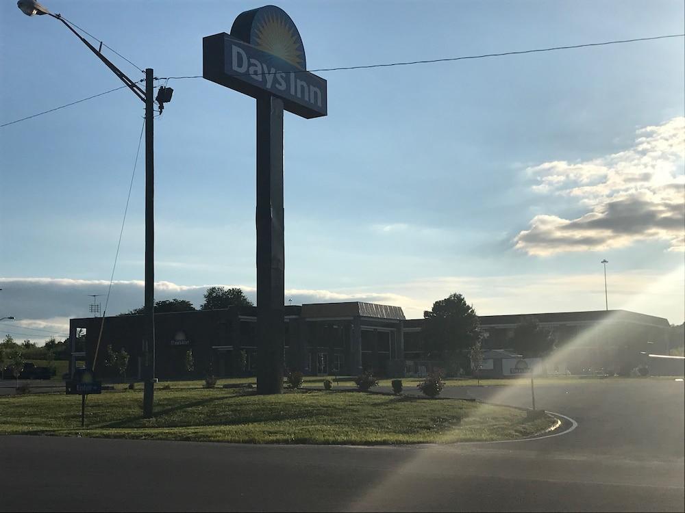 Days Inn By Wyndham Cave City Kültér fotó