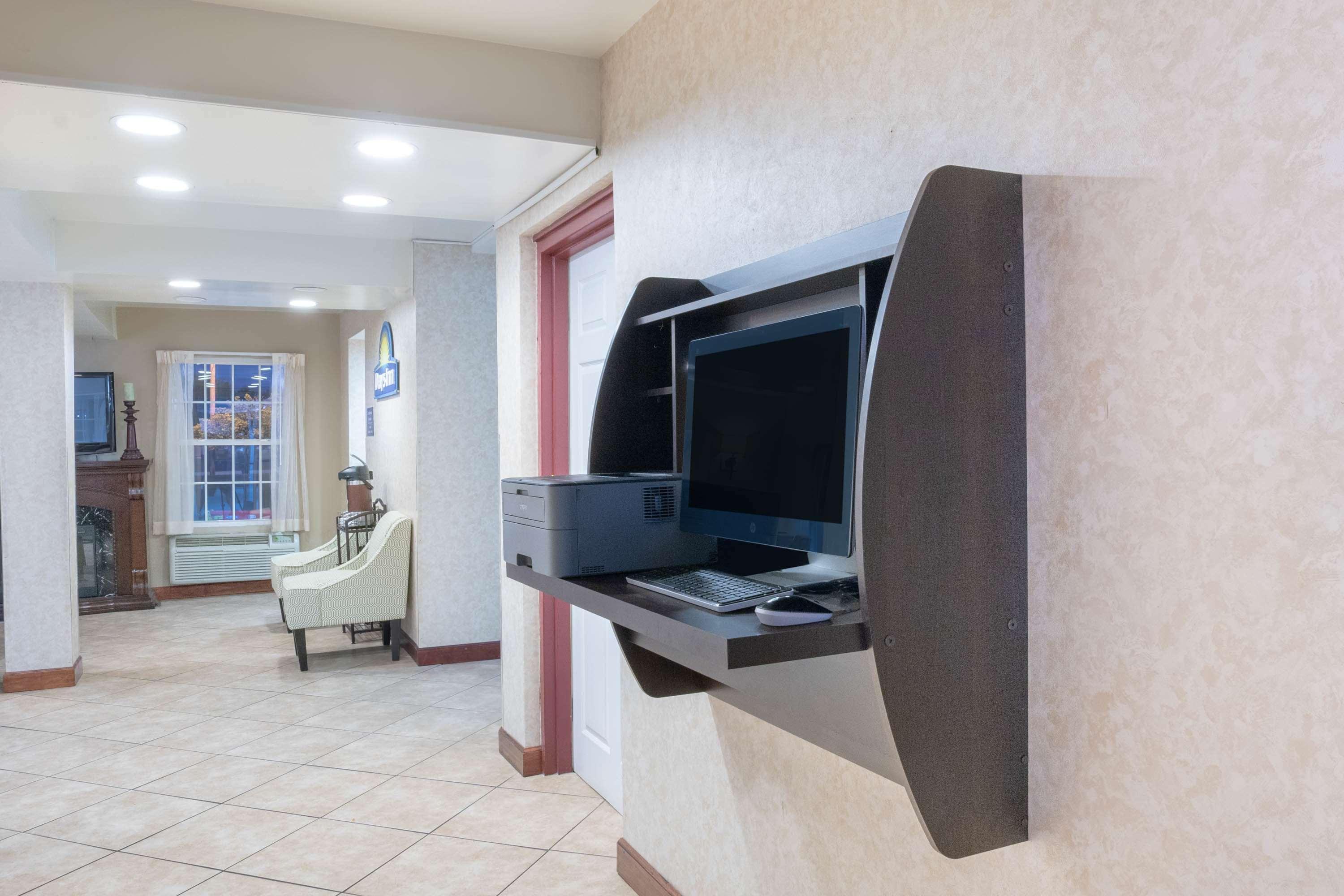 Days Inn By Wyndham Cave City Kültér fotó