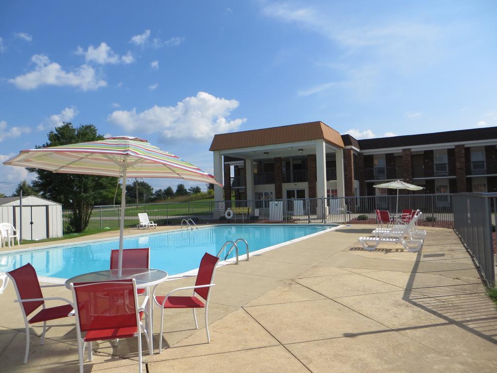 Days Inn By Wyndham Cave City Kültér fotó