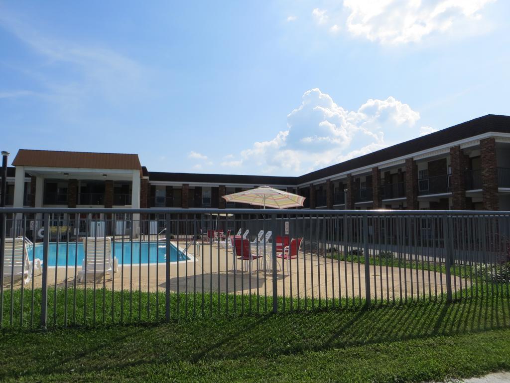 Days Inn By Wyndham Cave City Kültér fotó