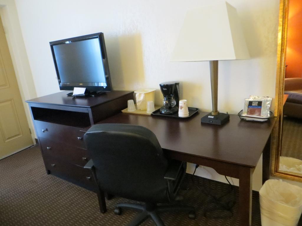 Days Inn By Wyndham Cave City Kültér fotó