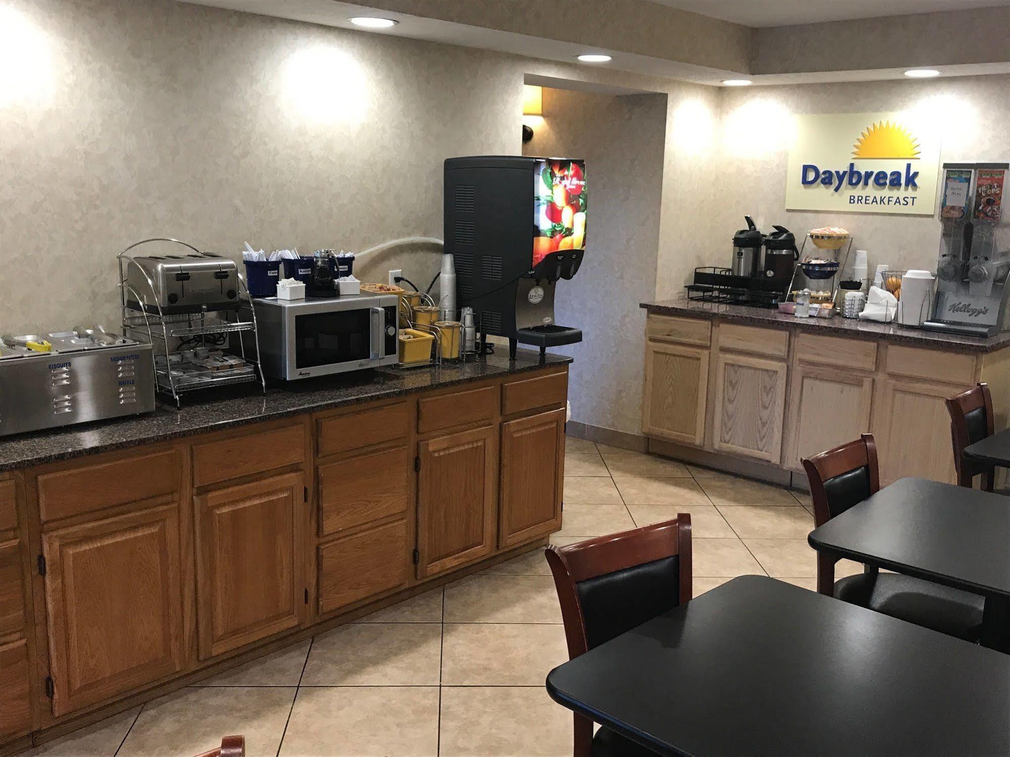 Days Inn By Wyndham Cave City Kültér fotó