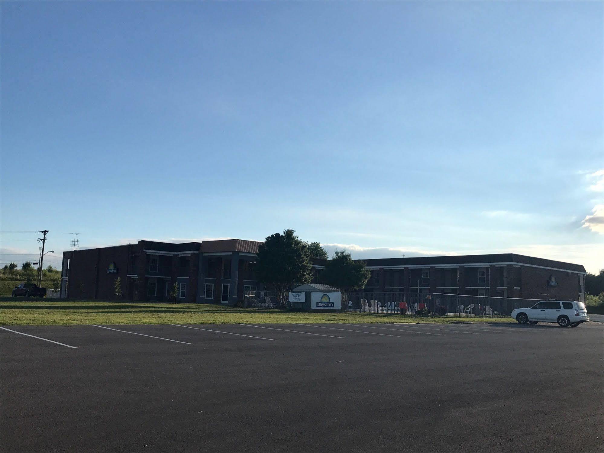 Days Inn By Wyndham Cave City Kültér fotó